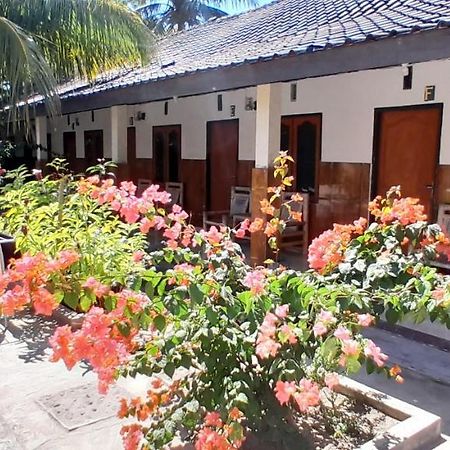 Ekas Beach Guesthouse And Restaurant Exterior photo
